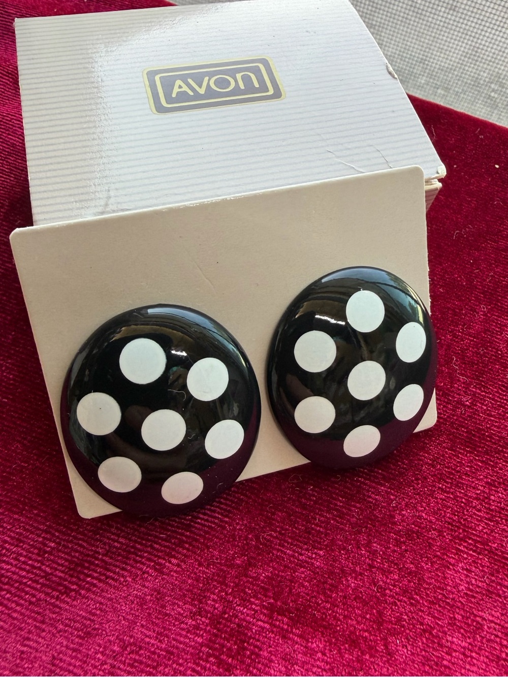 Avon Lots Of Dots Black White Pierced Earrings
